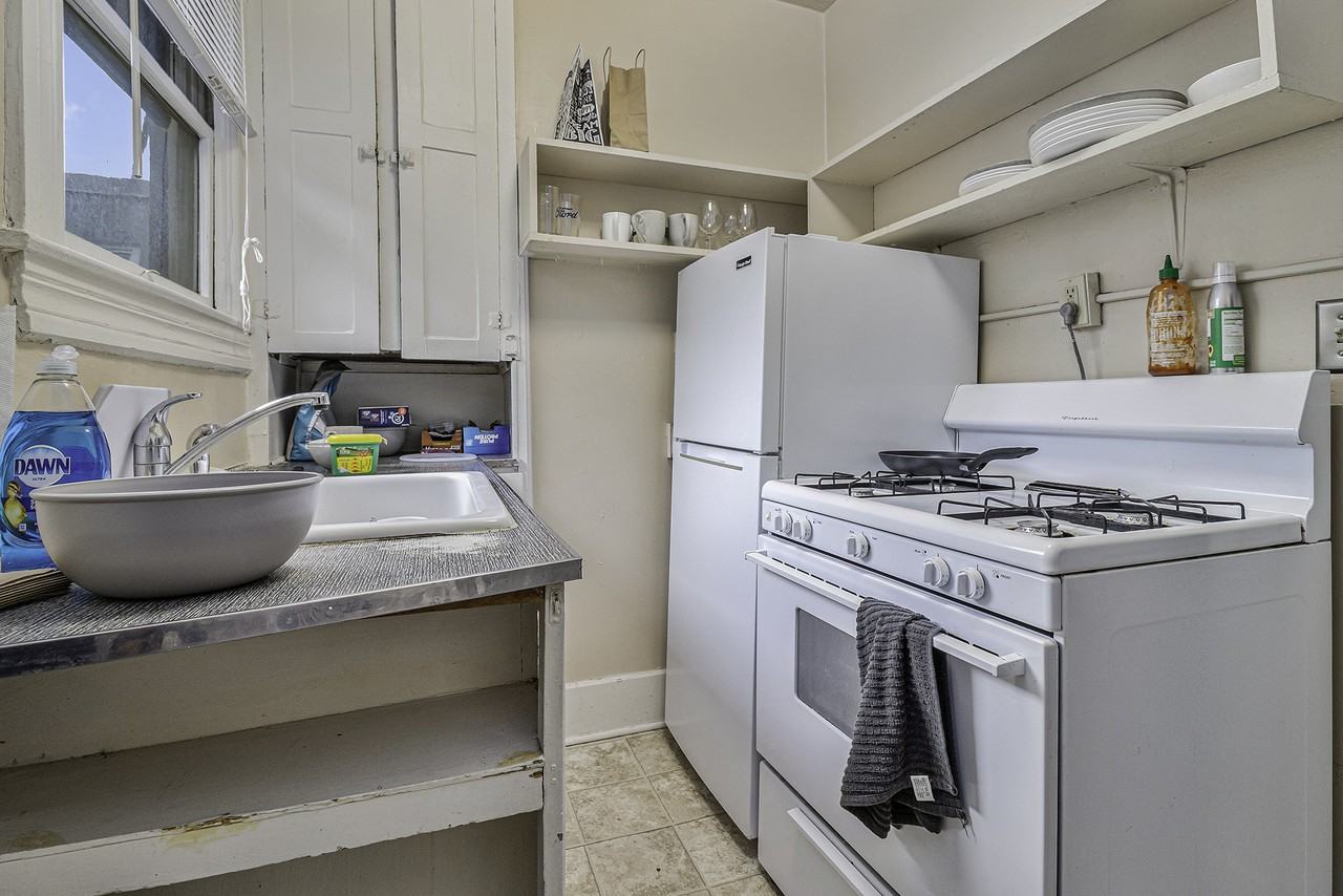 826 Mckinley Ave #3 - Photo 5 of 9