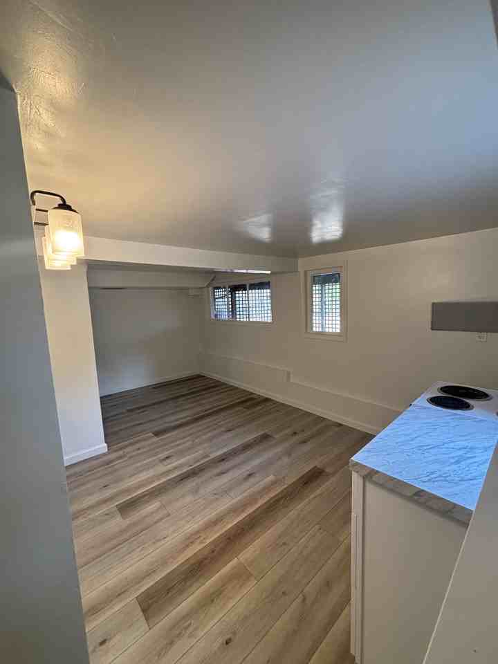 1183 Prospect St #1183STUDIO - Photo 3 of 10