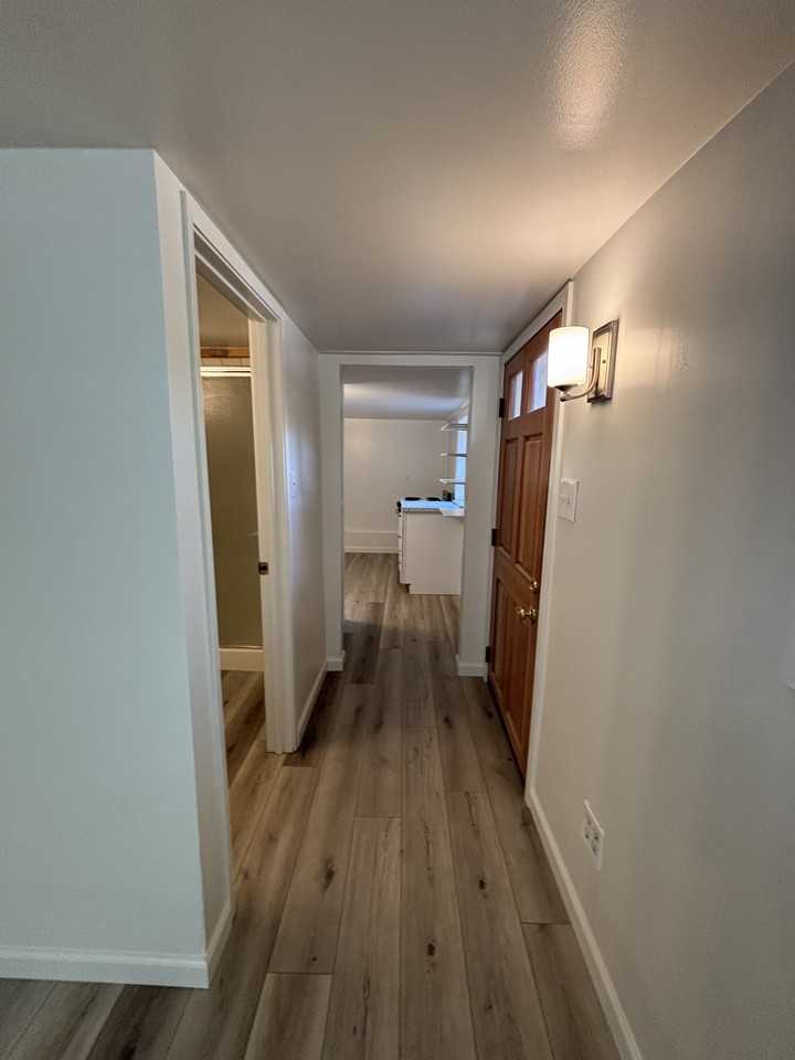 1183 Prospect St #1183STUDIO - Photo 7 of 10