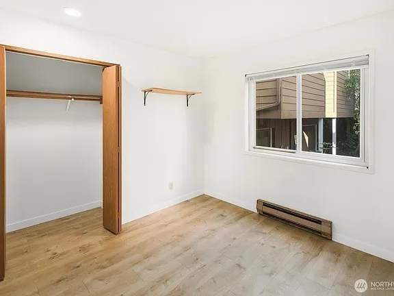 5210 11th Ave Ne #B - Photo 3 of 17