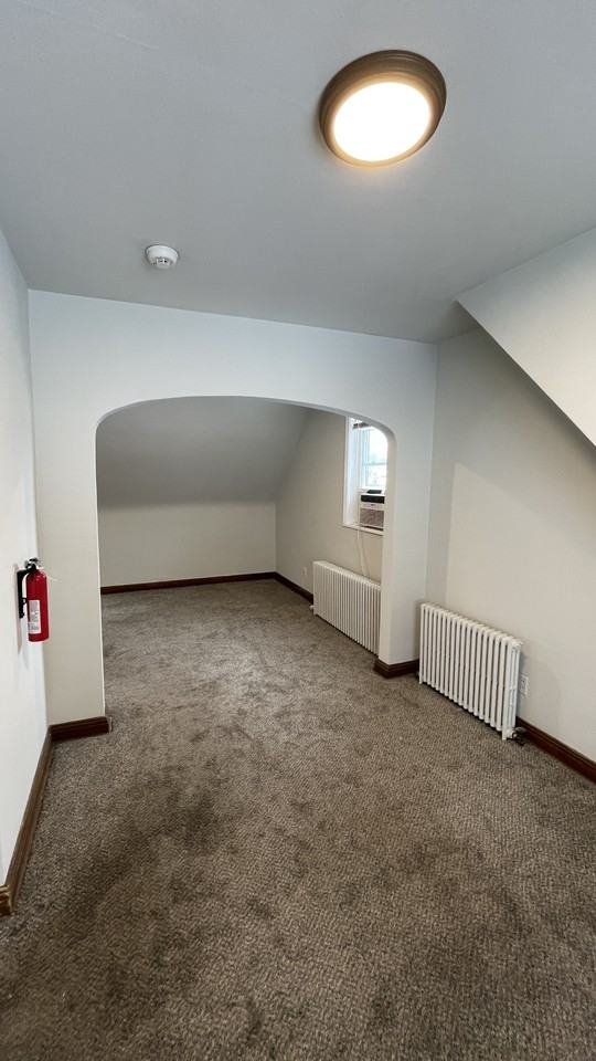 814 Green St #2 - Photo 5 of 30