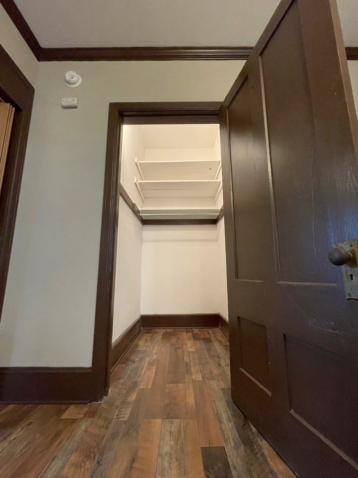 524 W Water St #2 - Photo 5 of 25