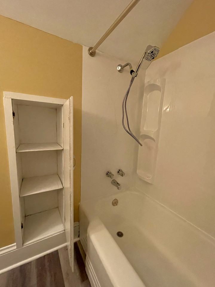 524 W Water St #2 - Photo 6 of 25