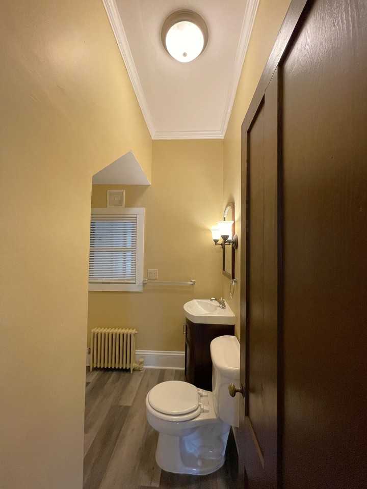 524 W Water St #2 - Photo 7 of 25