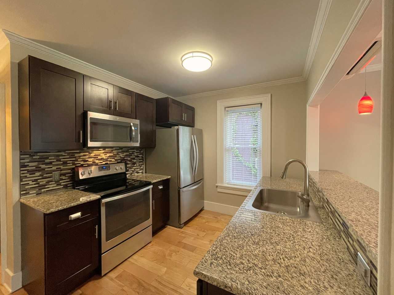 399 W Water St #4 - Photo 7 of 26