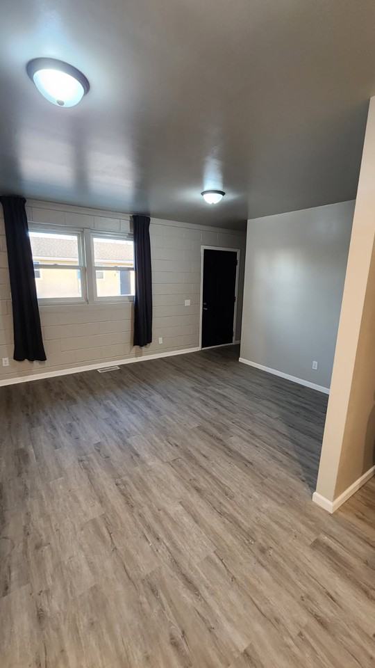 317 Washington St #2 - Photo 6 of 8