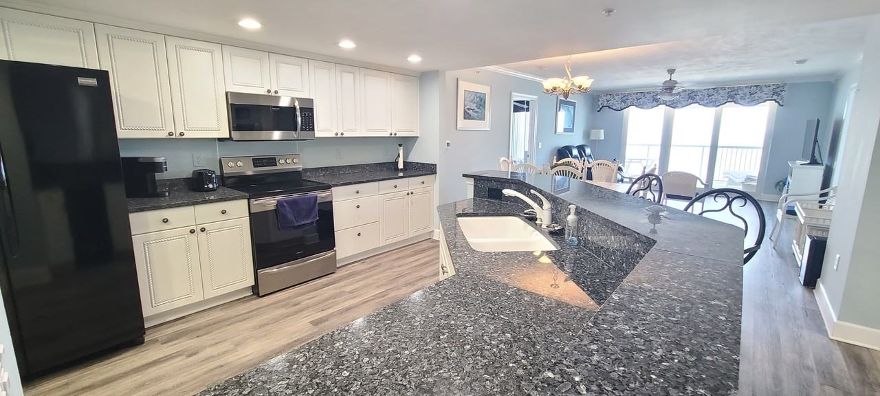 2055 S Atlantic Ave #5 - Photo 4 of 38