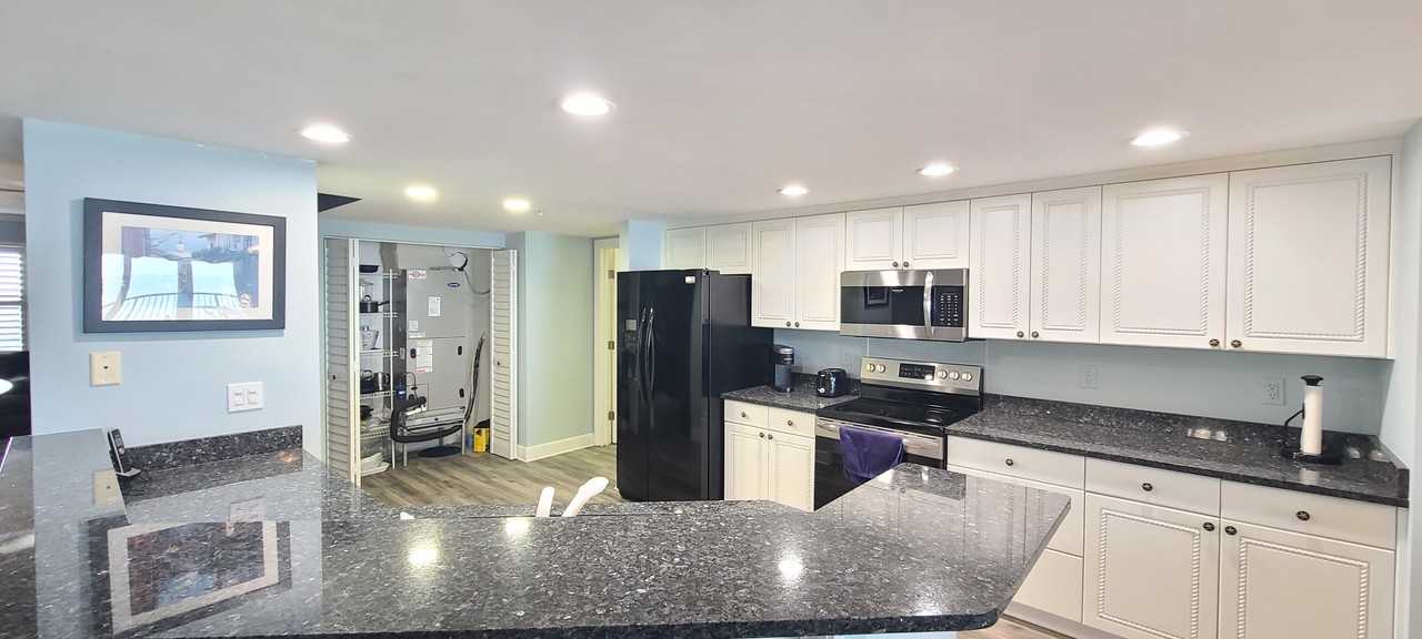 2055 S Atlantic Ave #5 - Photo 6 of 38