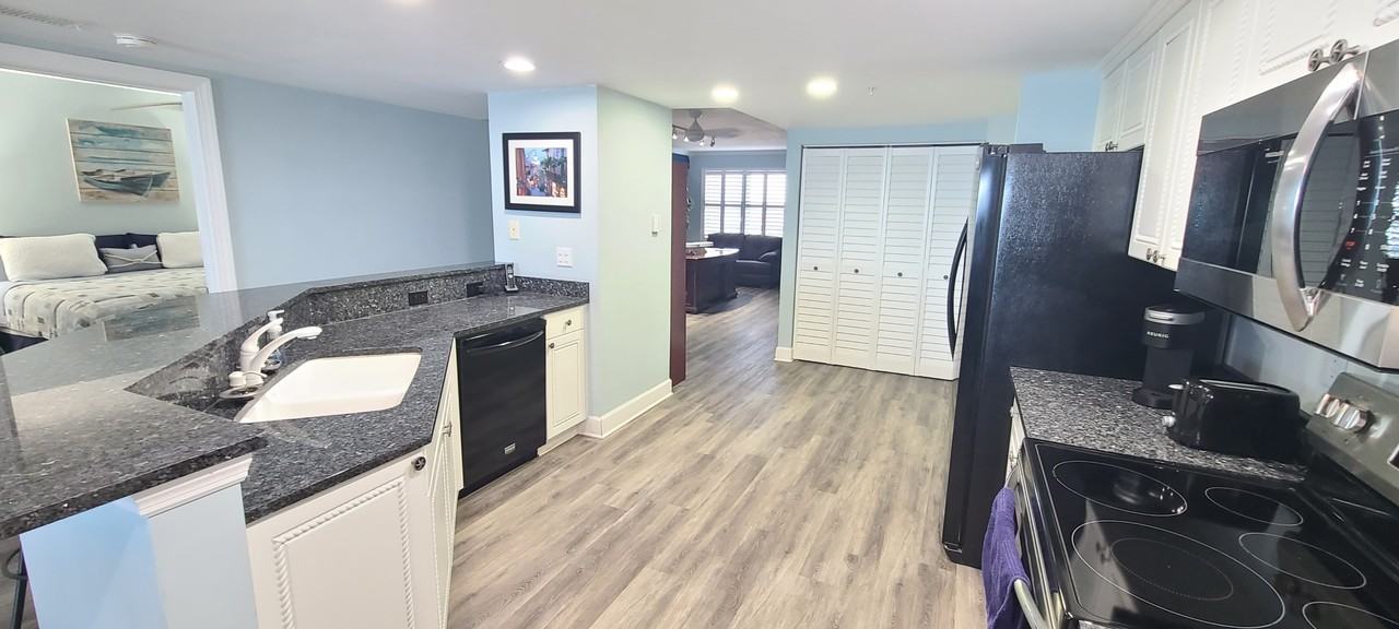 2055 S Atlantic Ave #5 - Photo 7 of 38