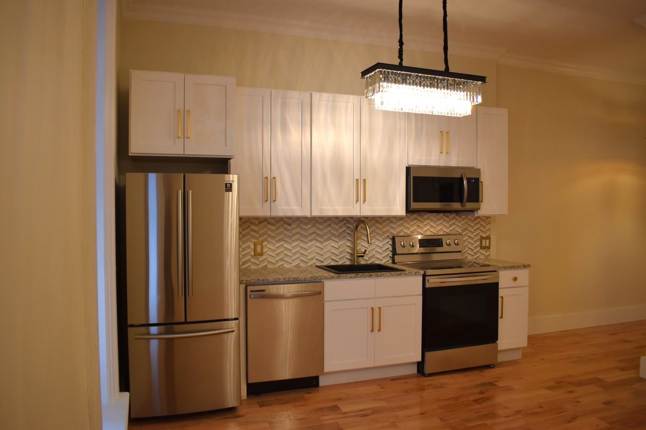 110 Baldwin St #203 - Photo 2 of 22