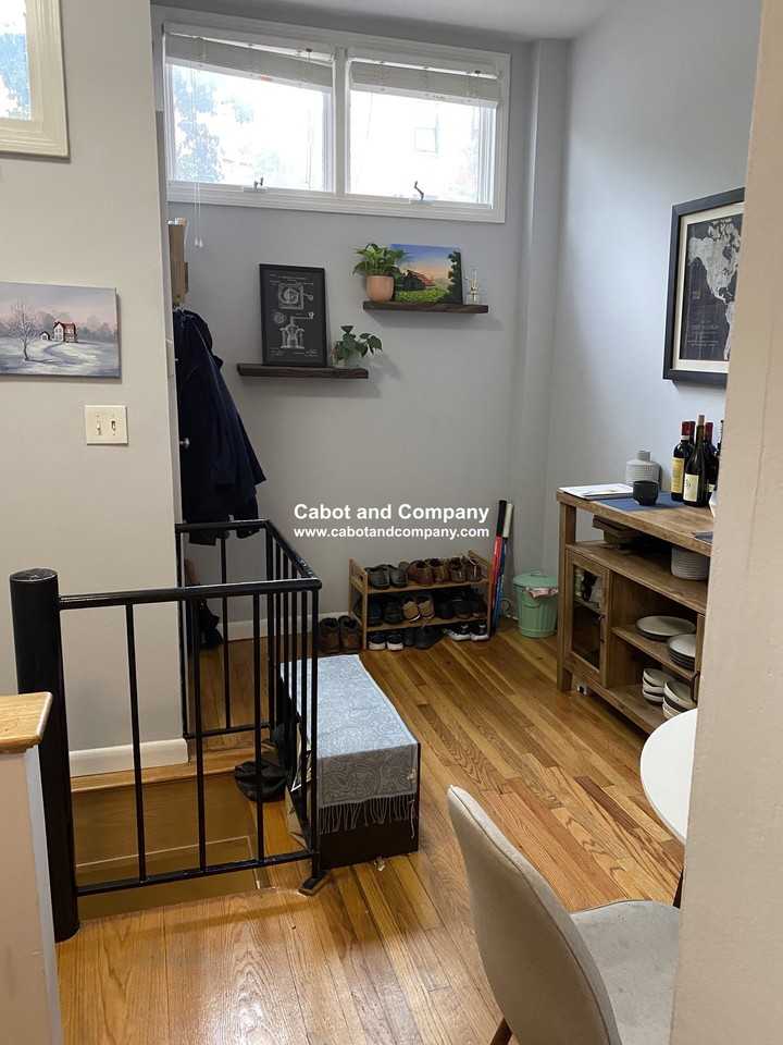 198 Warren Ave #1 - Photo 7 of 14