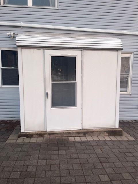 725 Hill St #4 - Photo 3 of 16