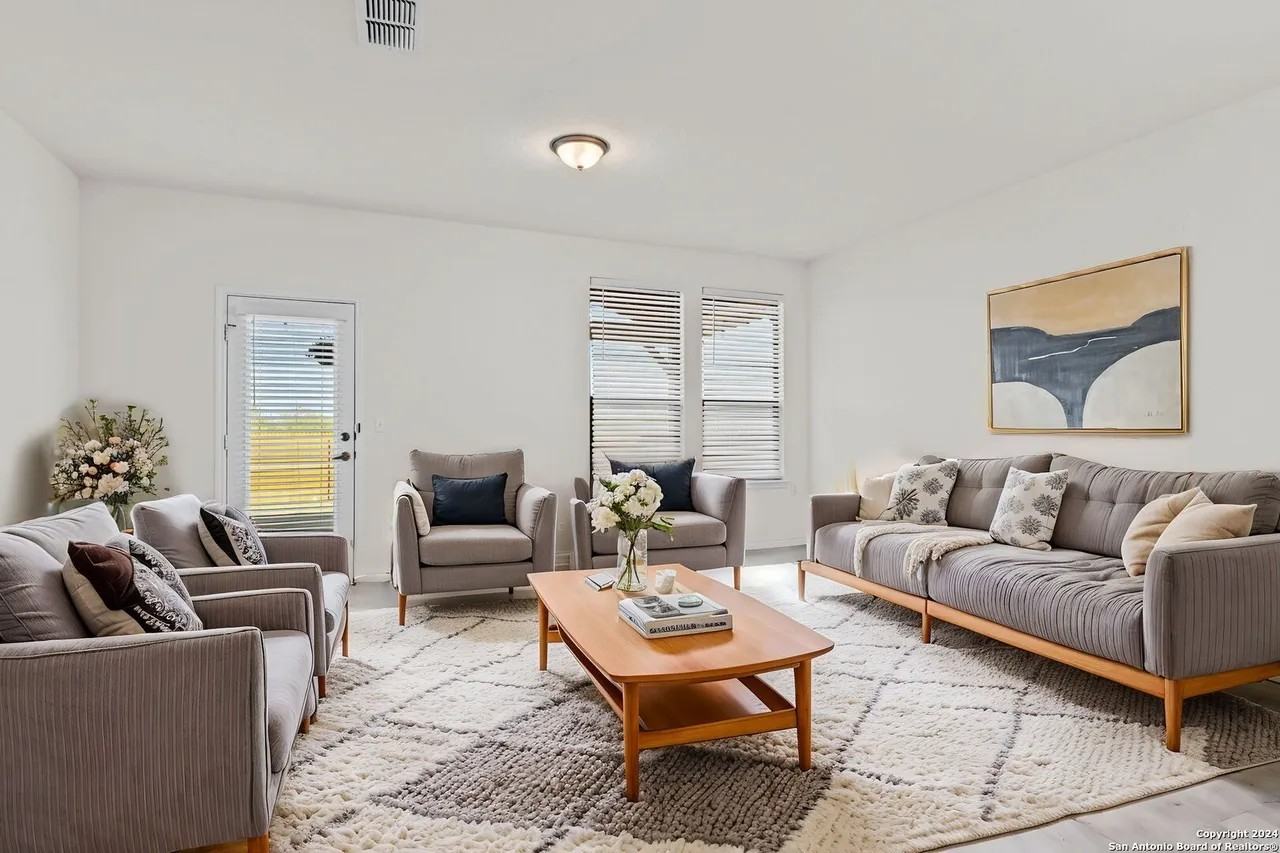 5539 Castle Brook Dr #NA - Photo 3 of 23