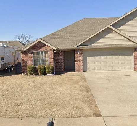 202 Foxglove St #NA - Photo 2 of 19