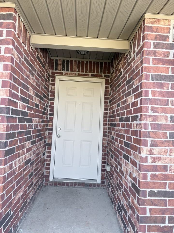 202 Foxglove St #NA - Photo 3 of 19