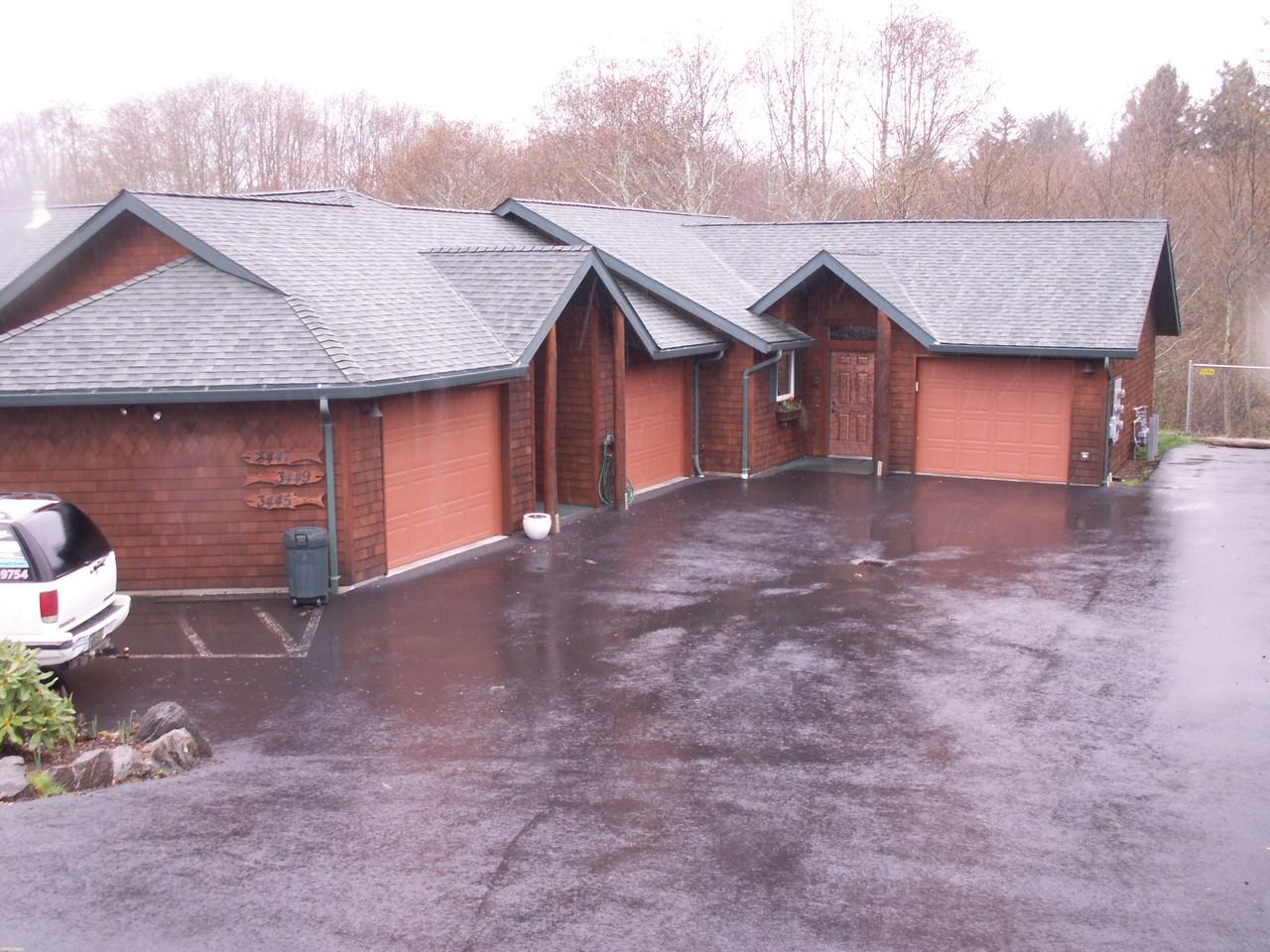 3445 Ne 40th Ct #NA - Photo 2 of 11