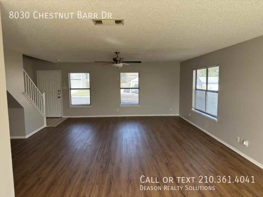 8030 Chestnut Barr Dr - Photo 5 of 33