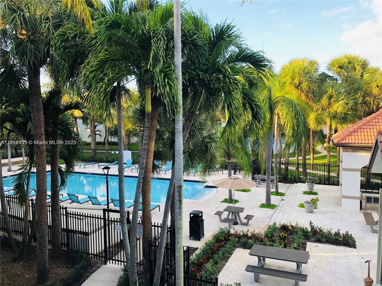 620 S Park Rd #620-272 - Photo 4 of 23