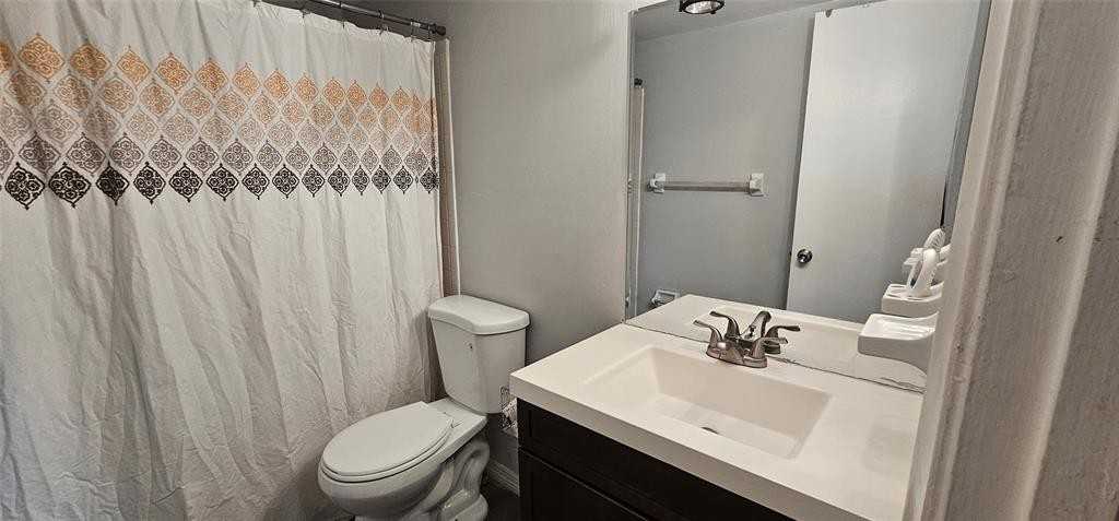 10086 Nw 6th St #10086-101 - Photo 6 of 35