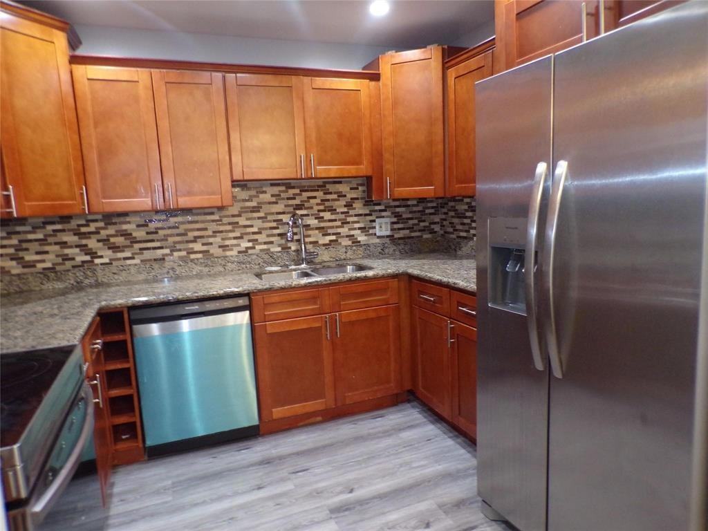 2180 Bayberry Dr #2180 - Photo 2 of 20