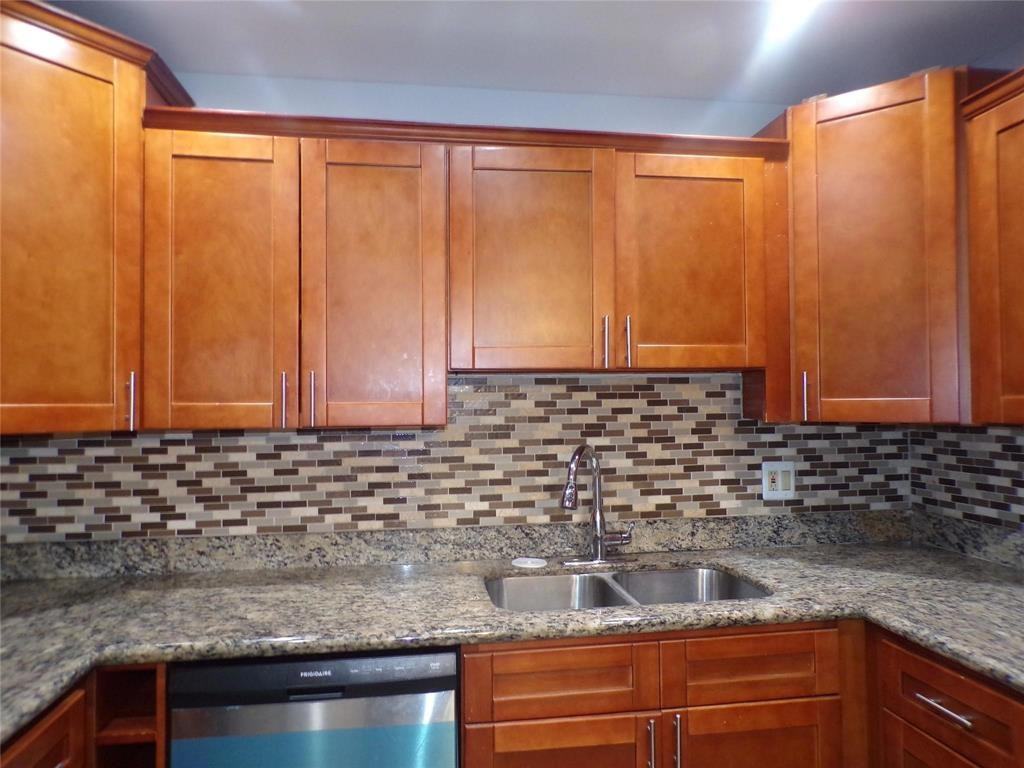 2180 Bayberry Dr #2180 - Photo 3 of 20