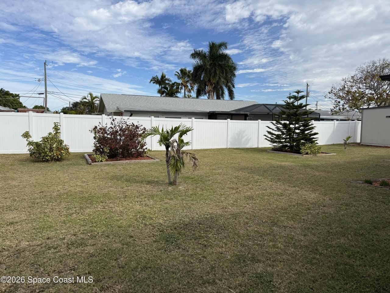 472 Newfound Harbor Dr #472 - Photo 2 of 20