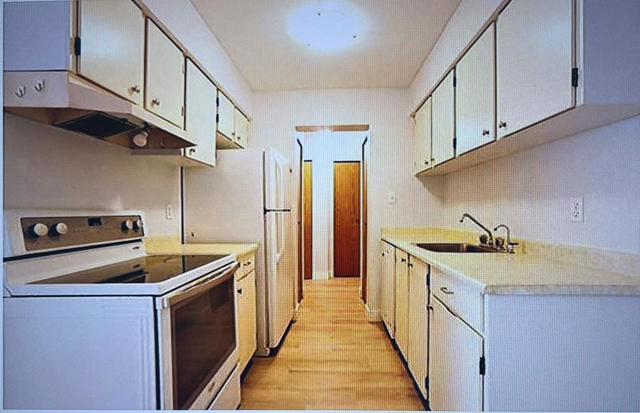 6655 Lynas Lane #102 - Photo 7 of 18