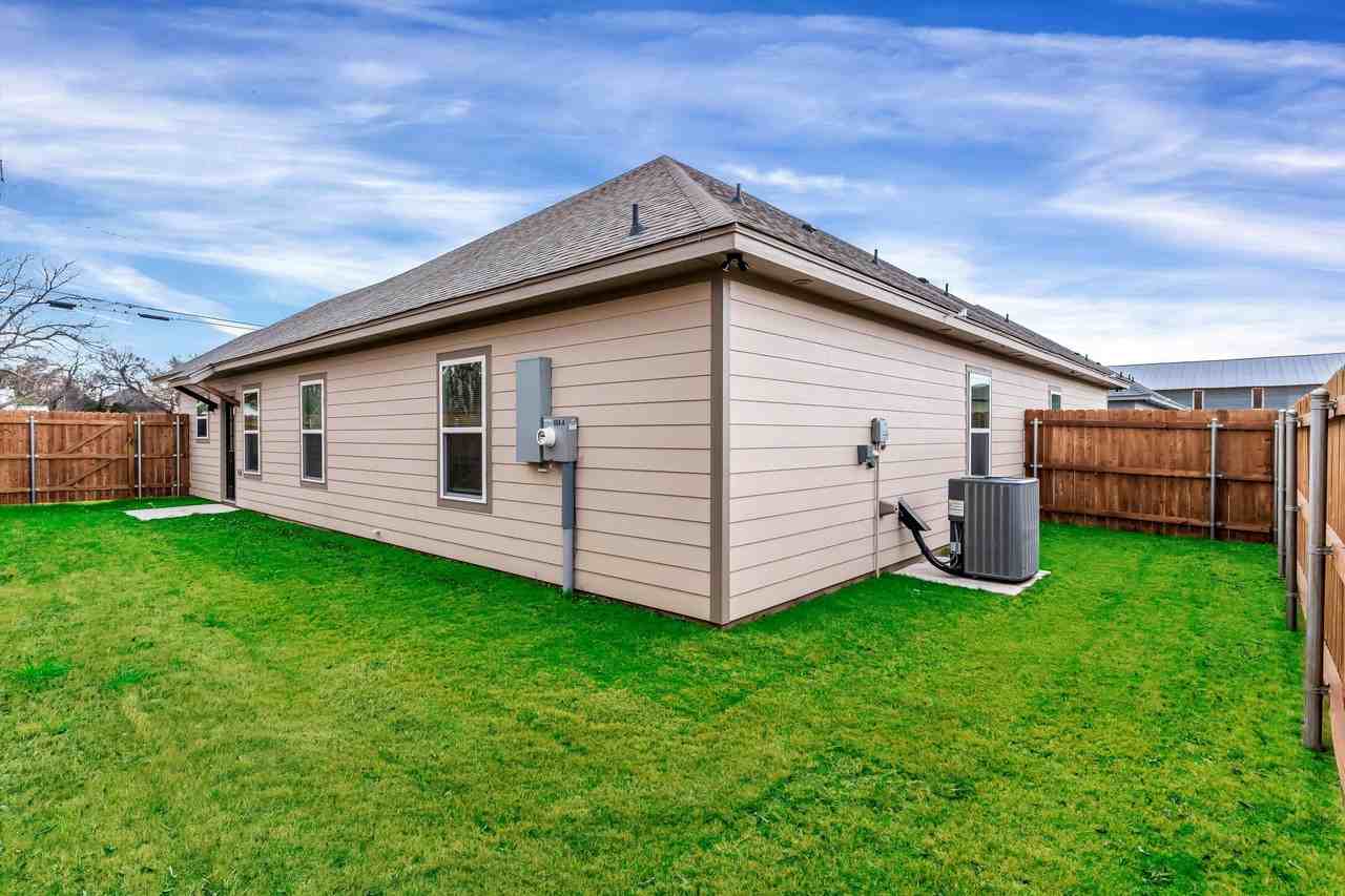 404 Lakeview St #A - Photo 4 of 14