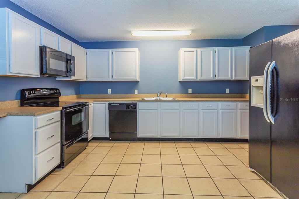 1504 Meadow St #1504 - Photo 4 of 17