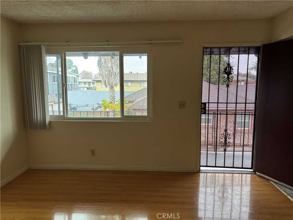 1501 S 4th St #1501D - Photo 5 of 10