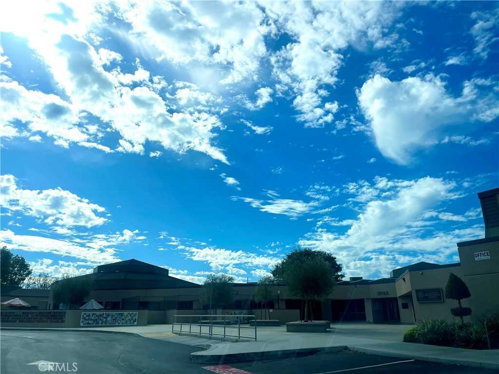 27 Briarglen #27-10 - Photo 2 of 31