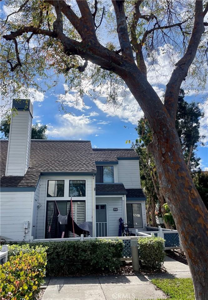 27 Briarglen #27-10 - Photo 4 of 31