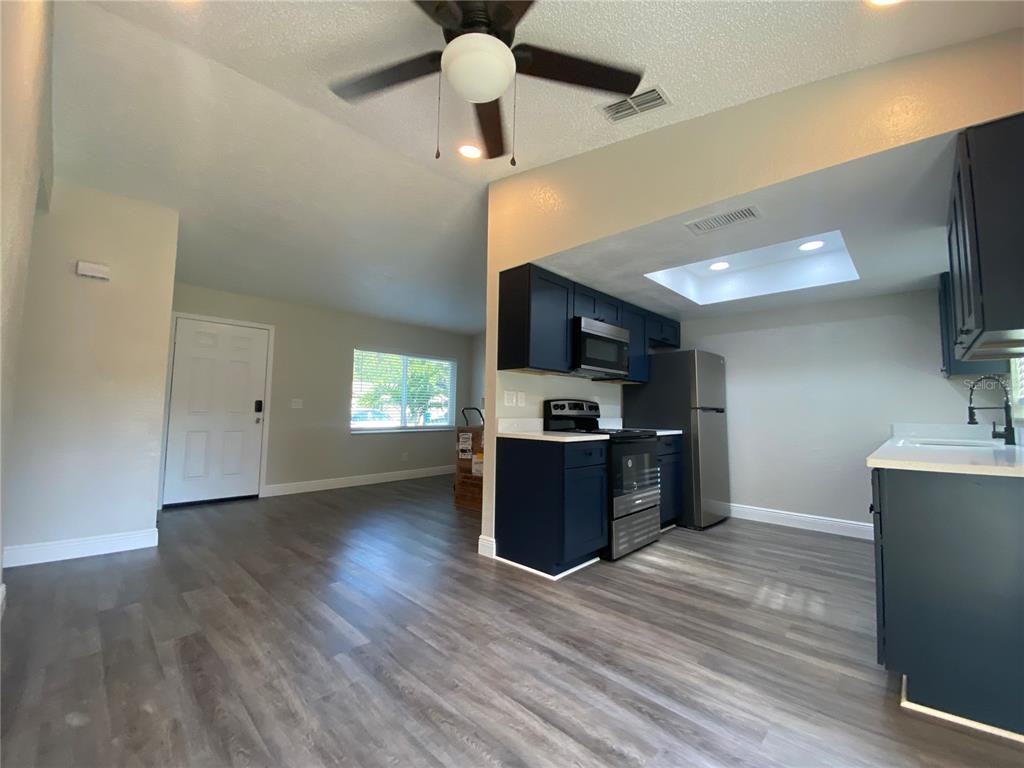 206 Saint Petersburg Dr E #206 - Photo 7 of 19