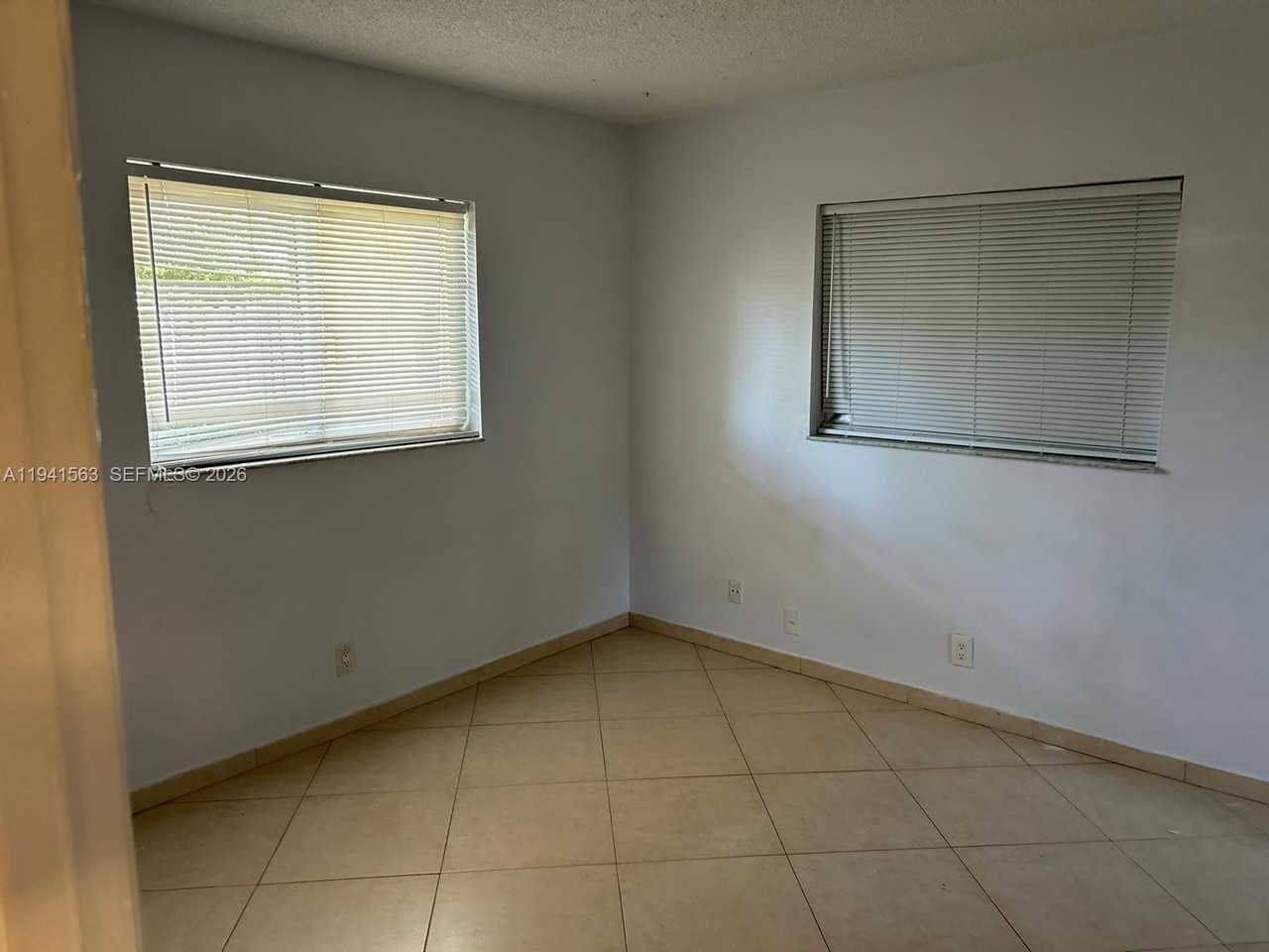 1111 Tequesta St #1111-1 - Photo 5 of 15