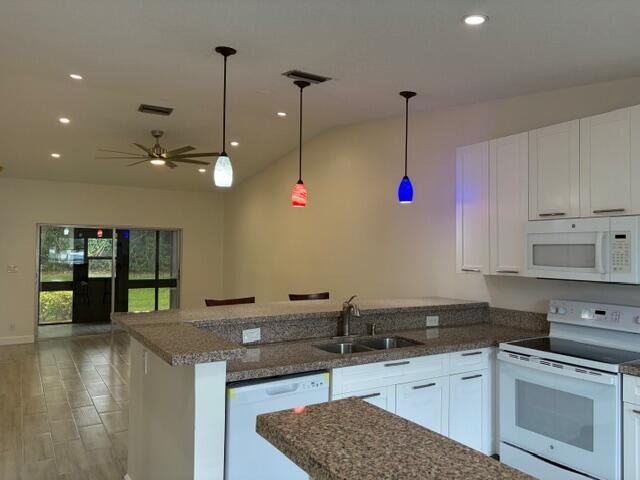 18867 Candlewick Dr #18867 - Photo 4 of 21