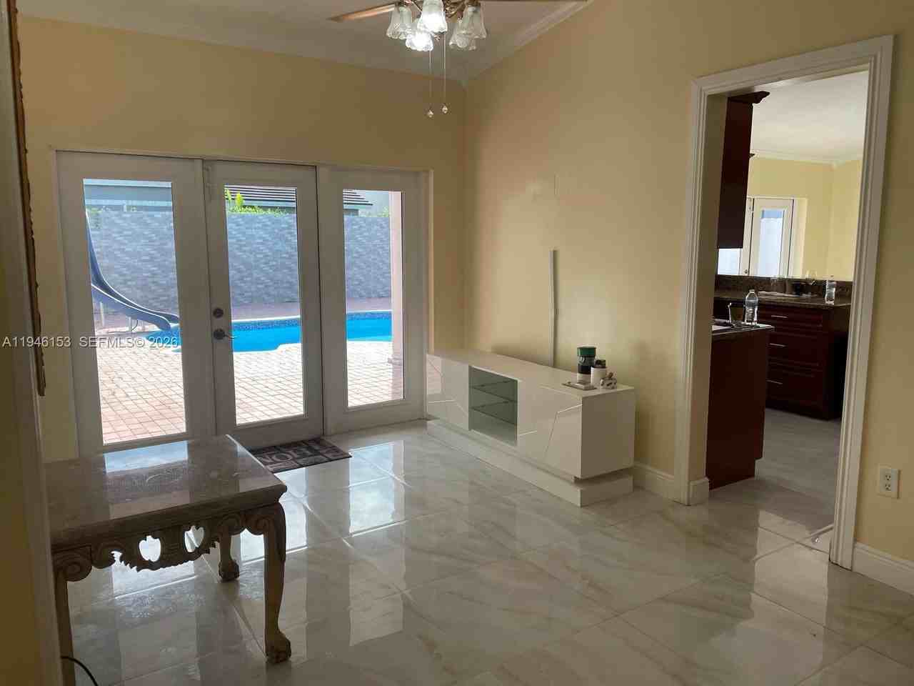 14562 Sw 172nd Ln #14562 - Photo 5 of 44