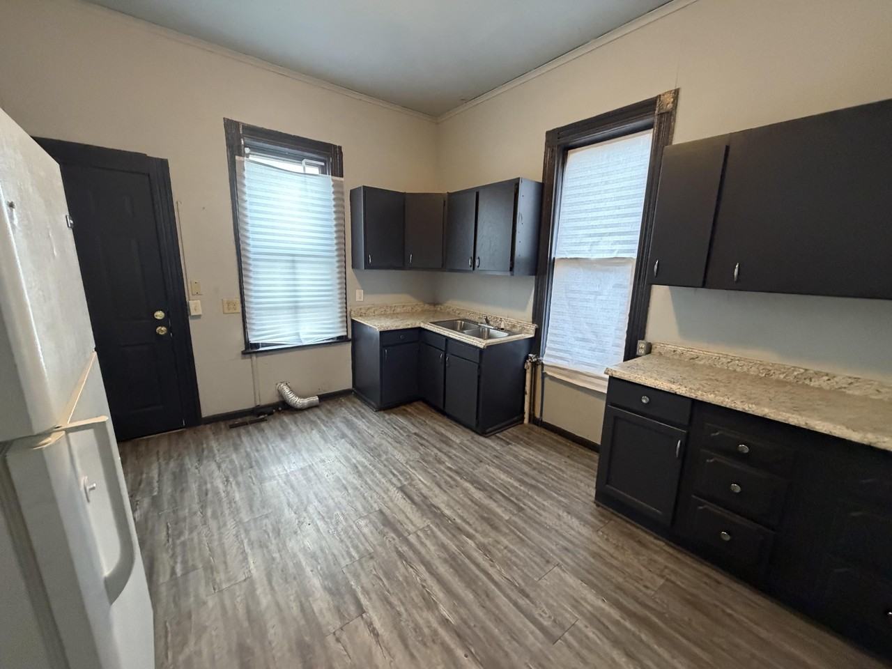 18 S Collett St #S - Photo 2 of 11