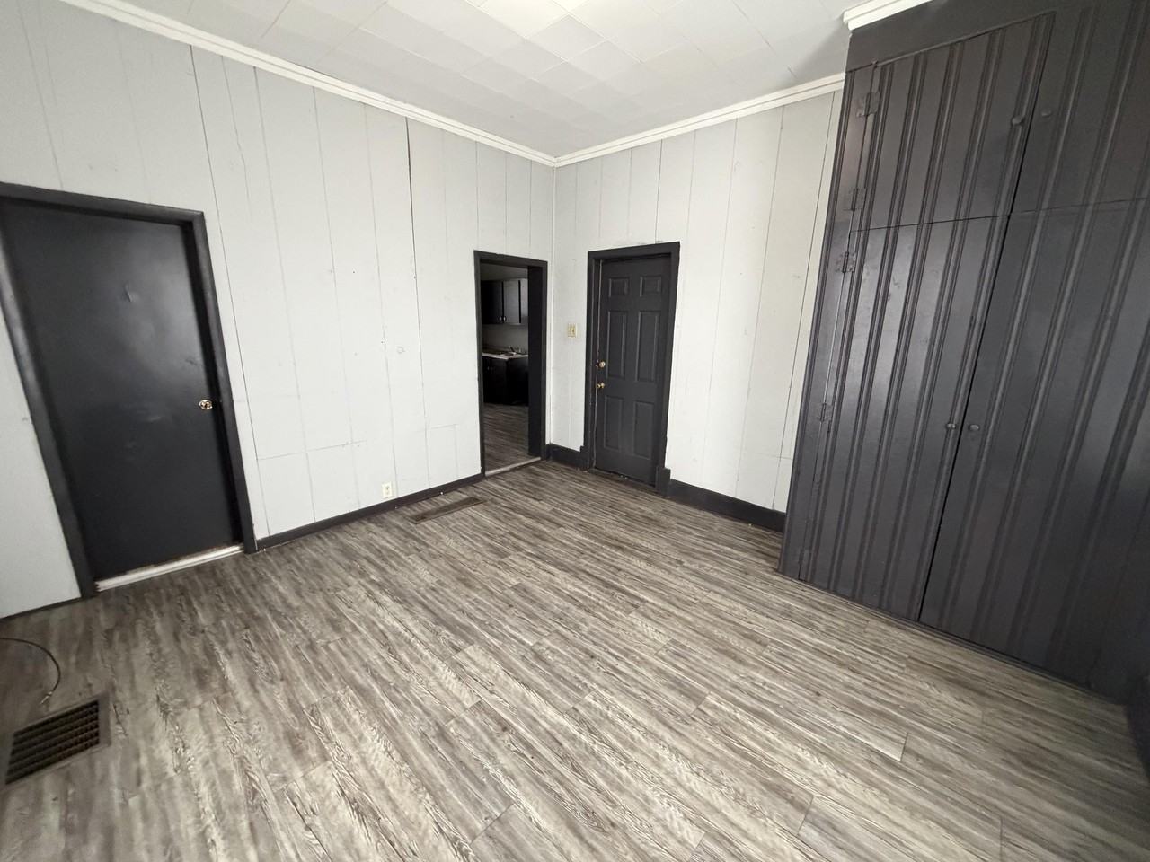 18 S Collett St #S - Photo 7 of 11