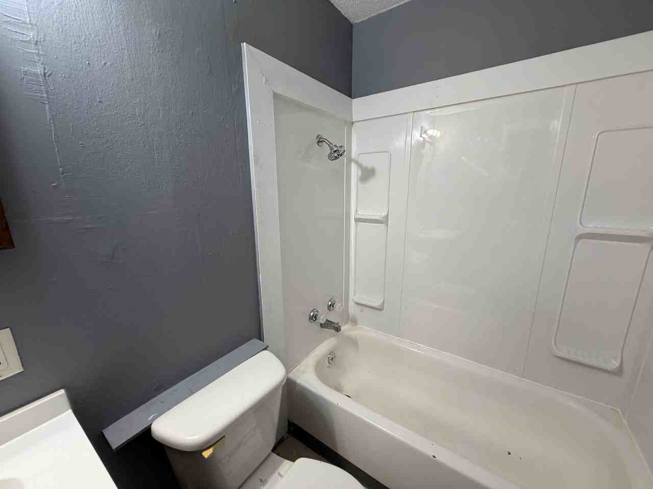 1003 Shasta Dr - Photo 4 of 13