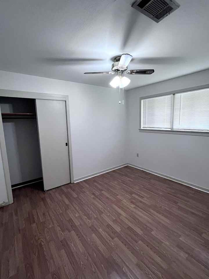 3022 Wilshire Drive - Photo 4 of 8