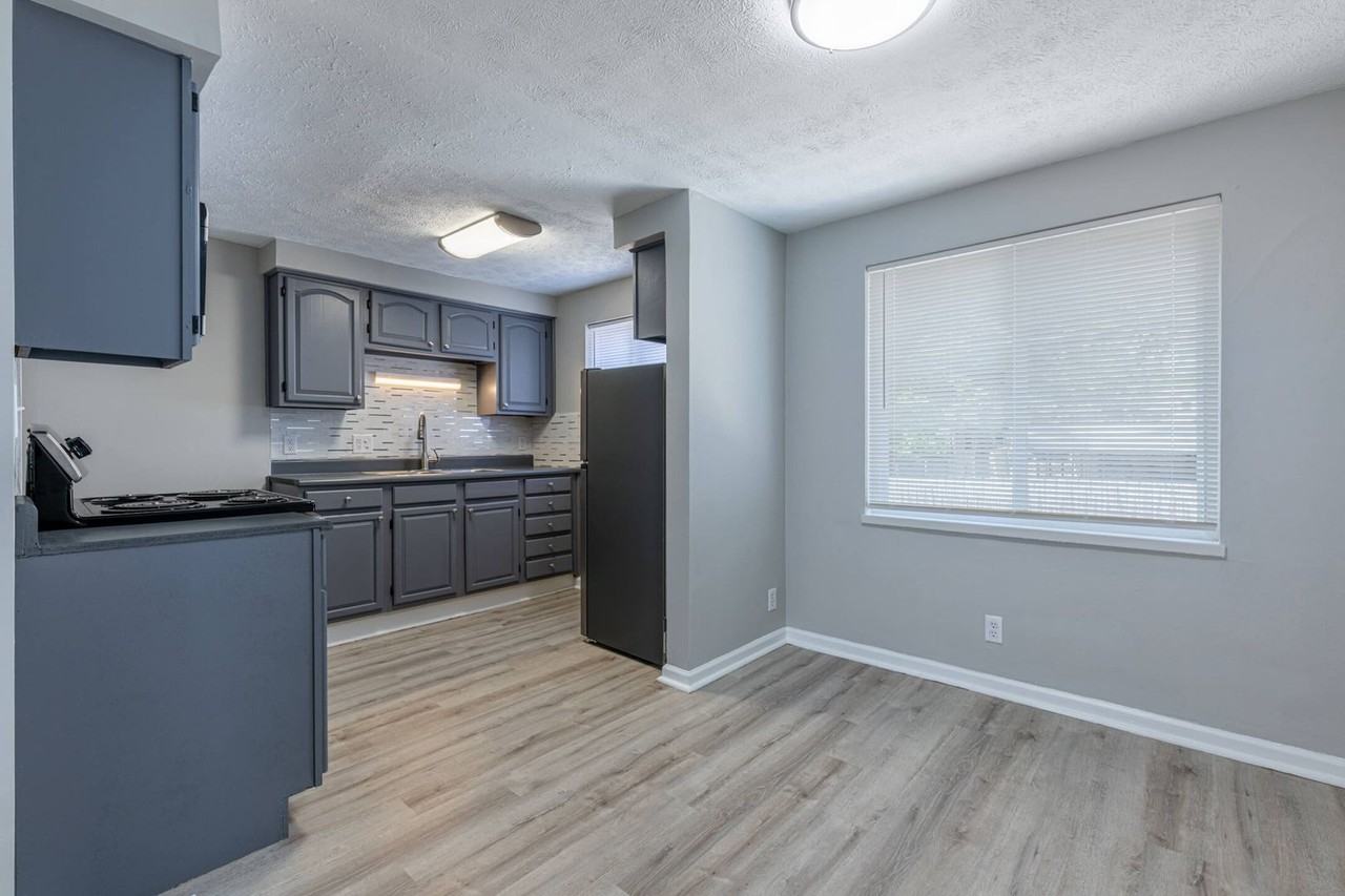 1053 - 1059 Wilmington Avenue - Photo 5 of 42