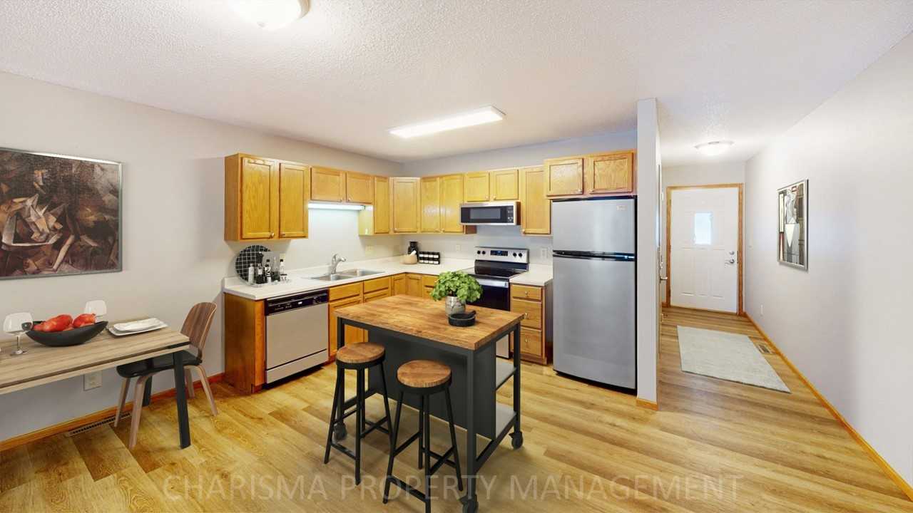 626 N Sycamore Ave #104 - Photo 4 of 22