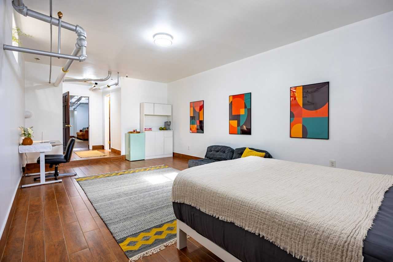 15 W 110th St, New York, NY 10026 #3 - Photo 4 of 11