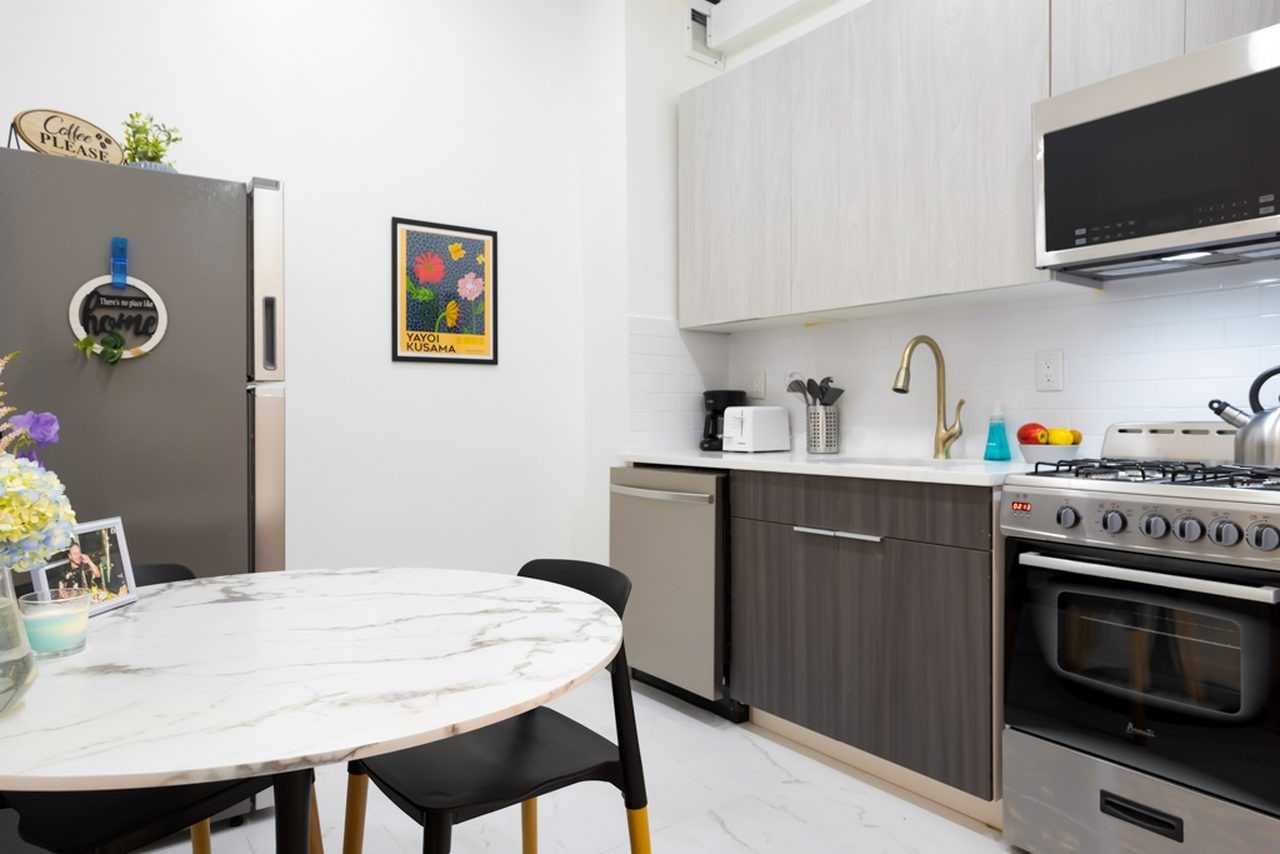 111 E 38th St, New York, NY 10016 #2 - Photo 5 of 5