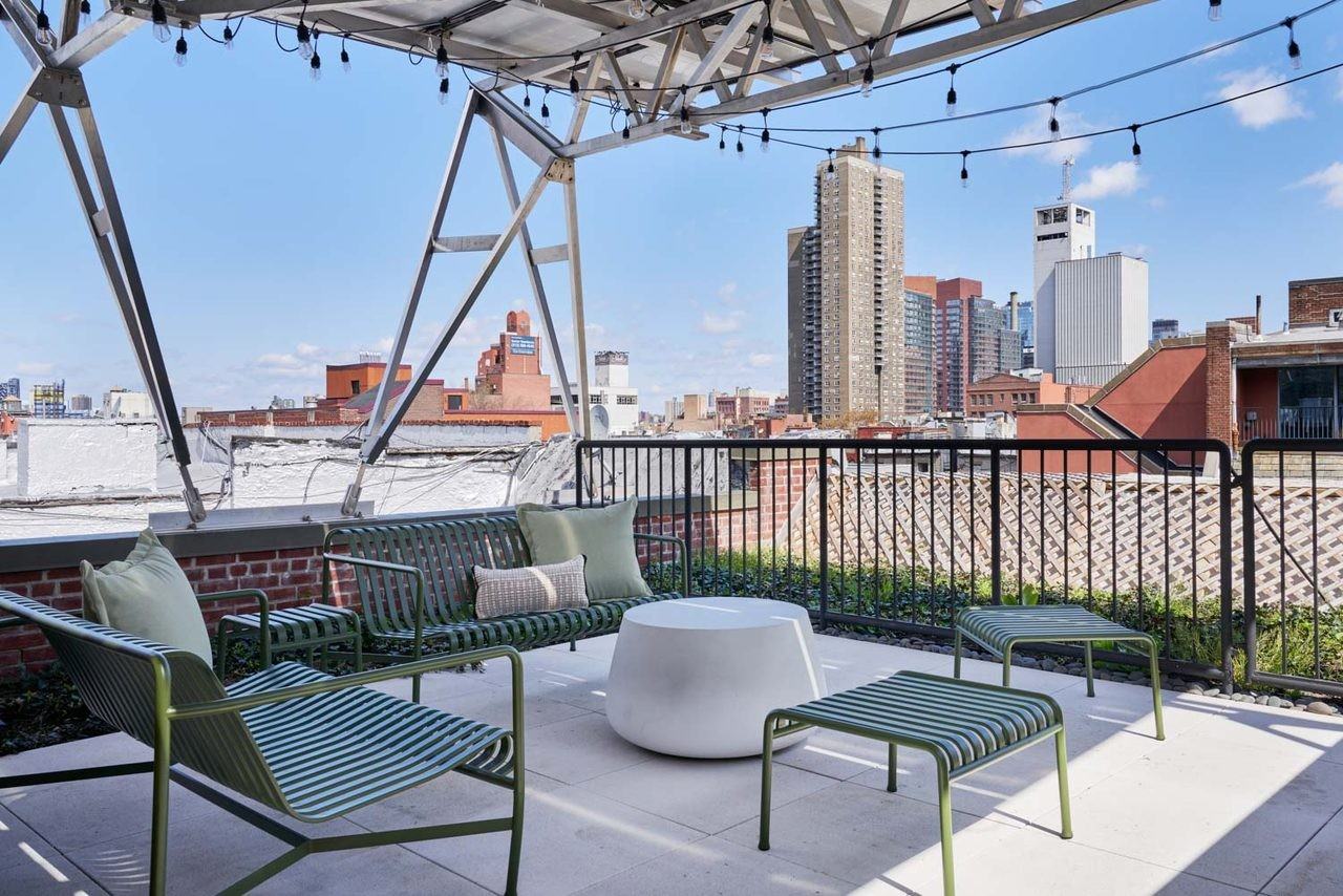 424 West 47th St, New York, NY 10036 #3 - Photo 2 of 12