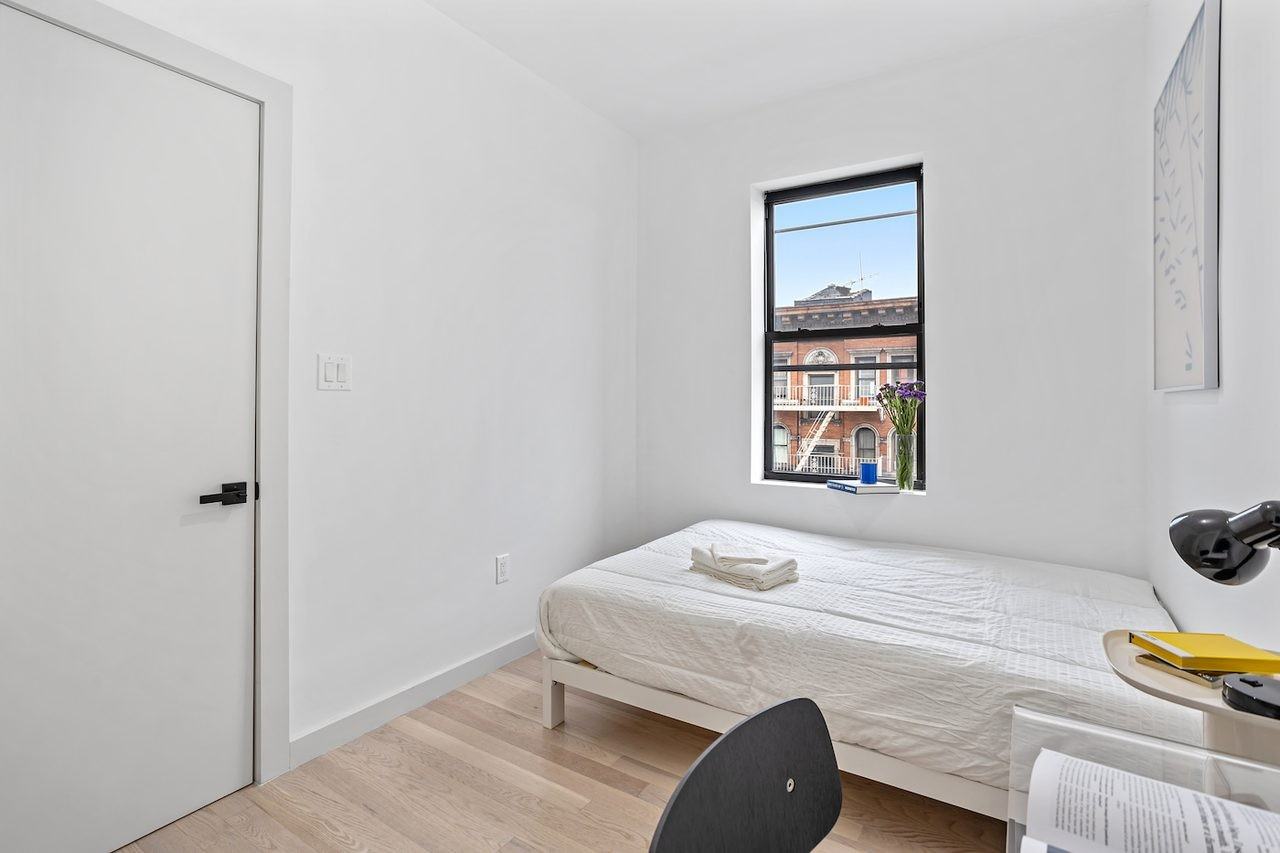 537 Edgecombe Ave, New York, NY 10032 #1 - Photo 2 of 7