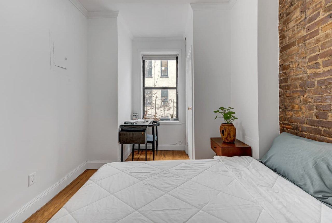 118 East 102nd St, New York, NY 10029 #1 - Photo 2 of 10