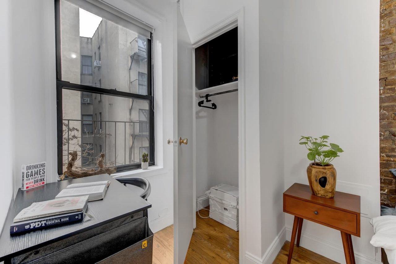 118 East 102nd St, New York, NY 10029 #1 - Photo 5 of 10
