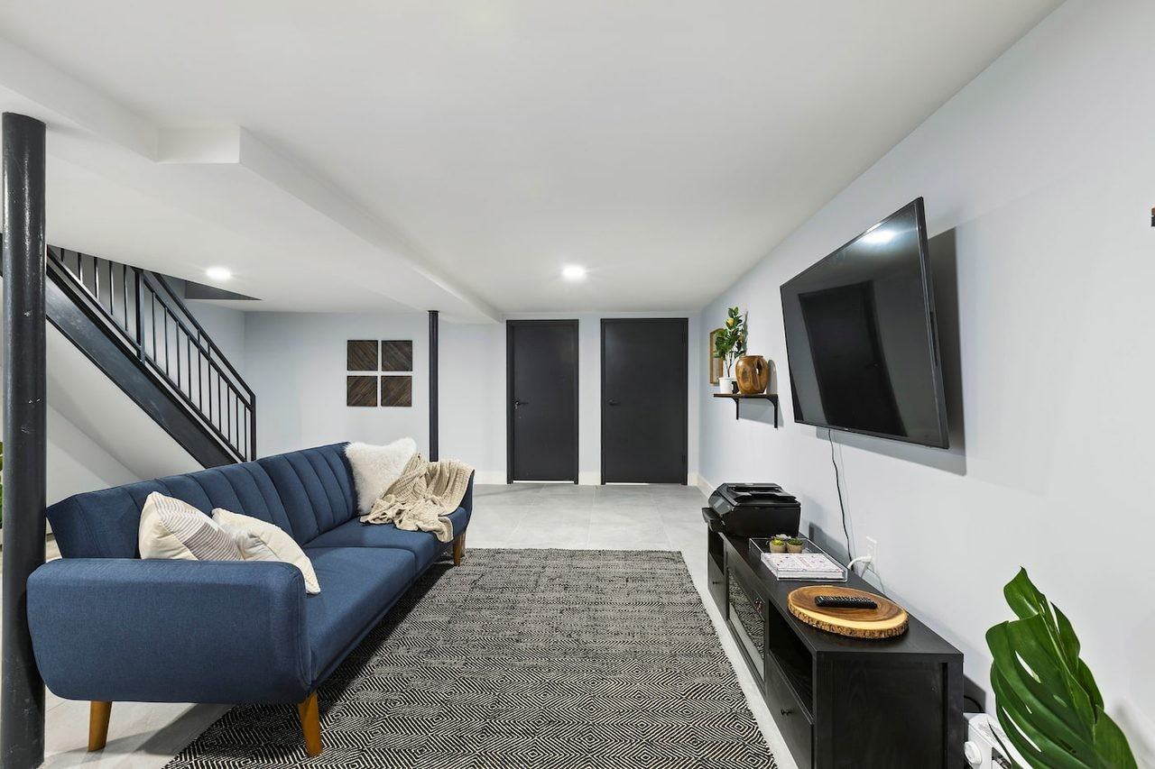 1389 Flatbush Ave, Brooklyn, NY, 11210 #2 - Photo 4 of 8