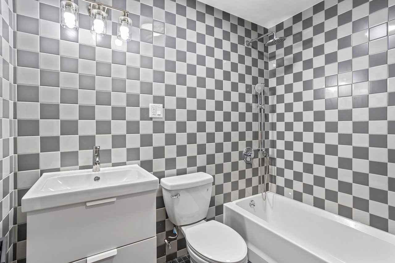 537 Edgecombe Ave, New York, NY 10032 #4 - Photo 7 of 7